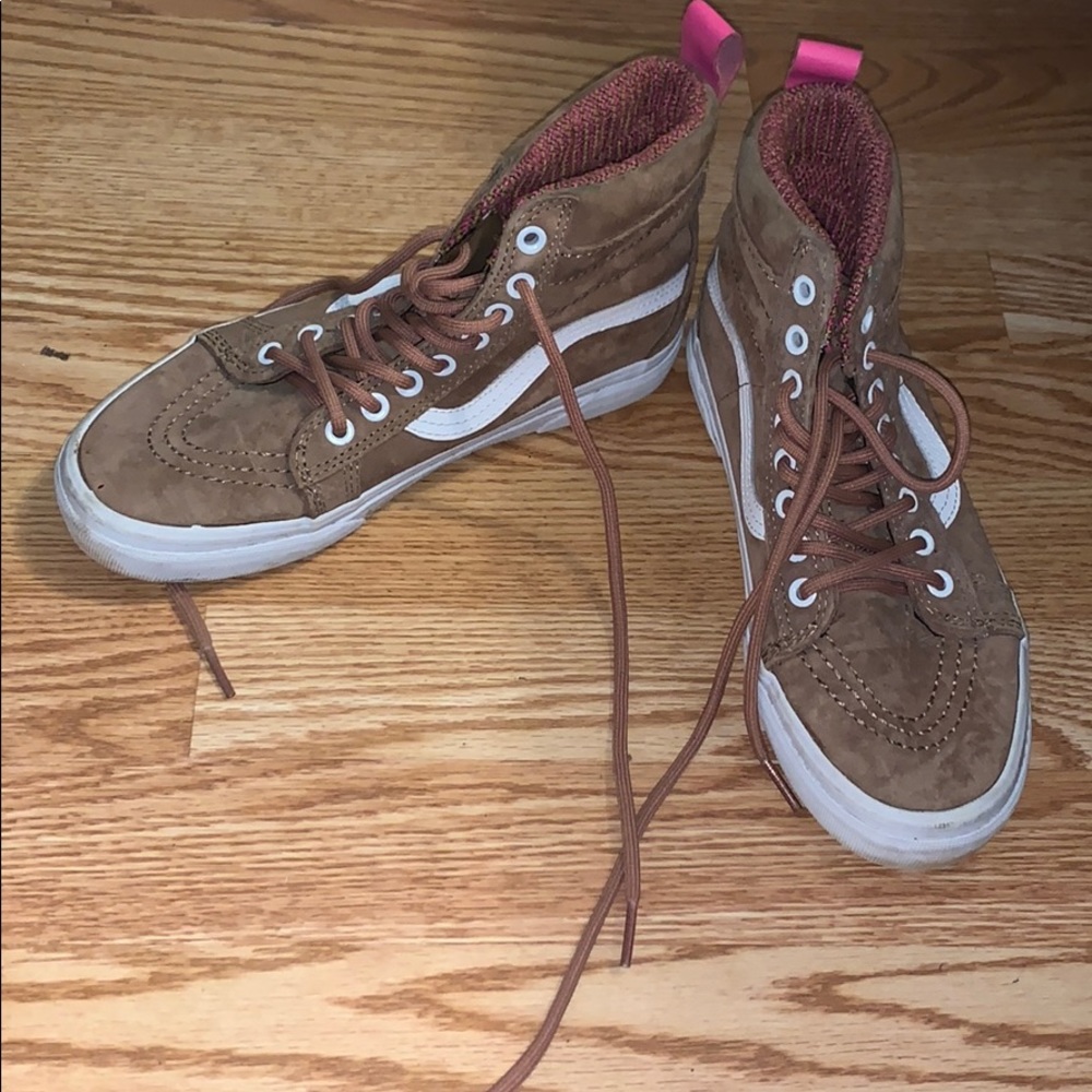 Shoes - Picture 3 of 3